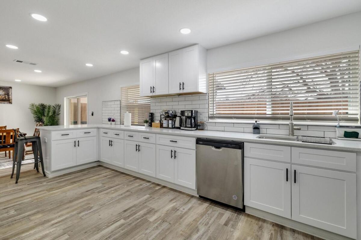 Frisco Getaway Hometel W The Spa And Outdoor Kitchen Exterior photo